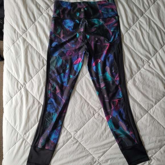 Kyodan Leggings with Mesh Side Panels - Picture 2 of 6
